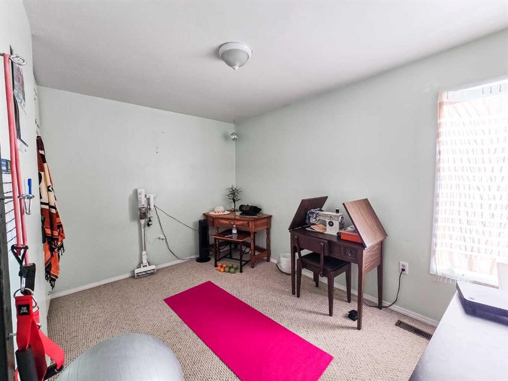 4819 10 Avenue, Edson, AB - Indoor