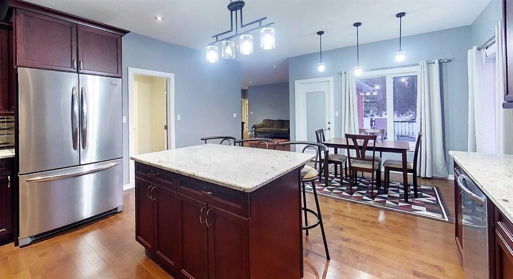 1727 63 Street, Edson, AB - Indoor Photo Showing Kitchen