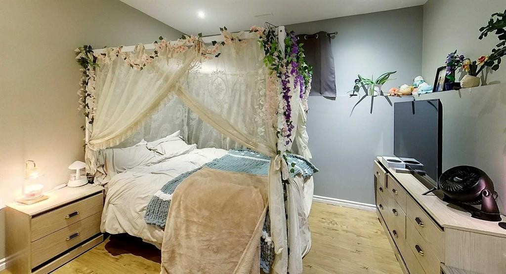 1727 63 Street, Edson, AB - Indoor Photo Showing Bedroom