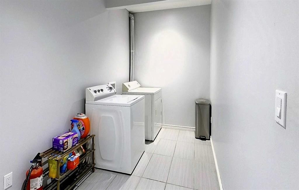 1727 63 Street, Edson, AB - Indoor Photo Showing Laundry Room