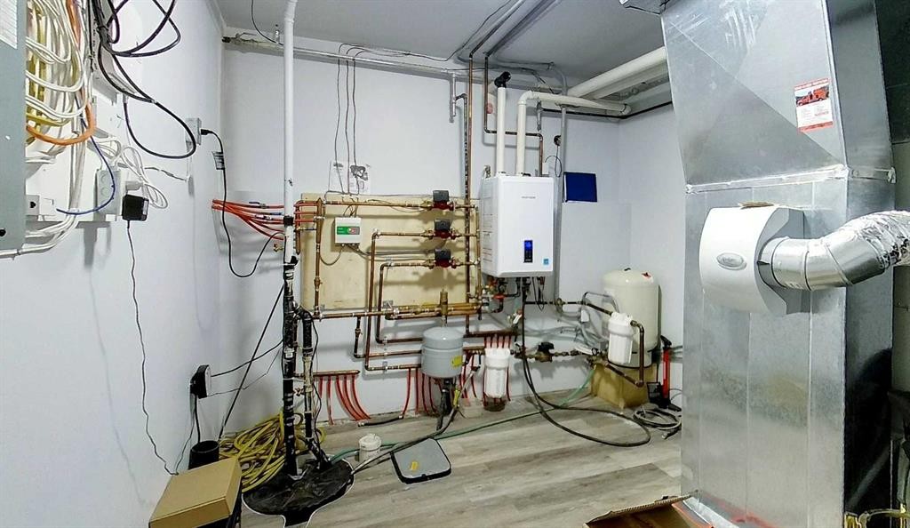 1727 63 Street, Edson, AB - Indoor