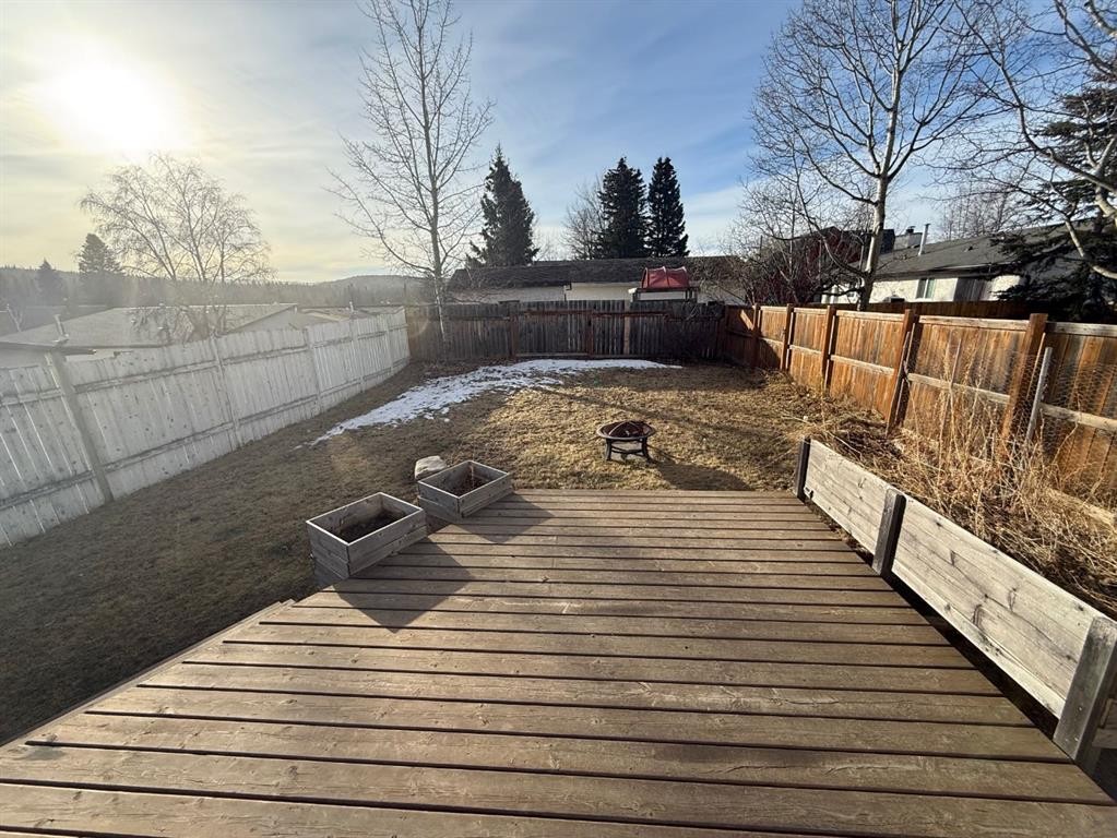 106 Reimer Drive, Hinton, AB - Outdoor