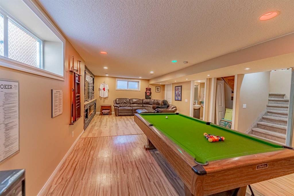 142 West Pointe Circle, Cochrane, AB - Indoor Photo Showing Other Room