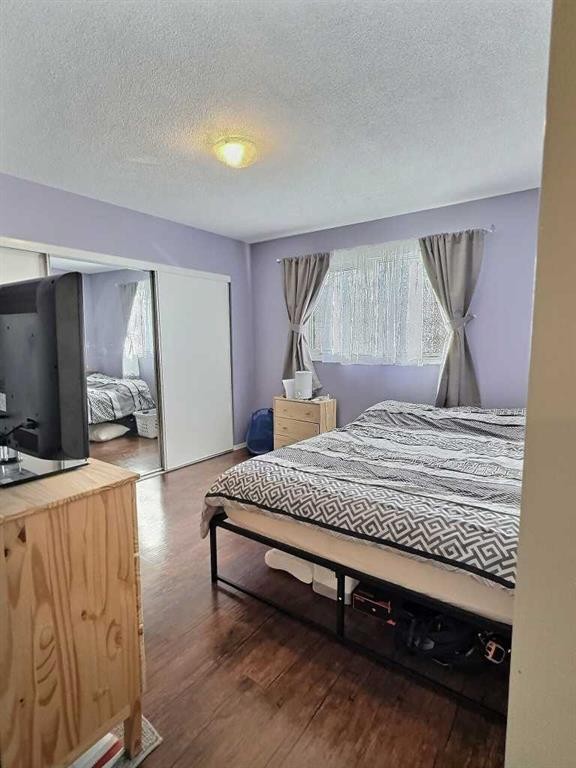 13 Aspen Crescent, Jasper, AB - Indoor Photo Showing Bedroom