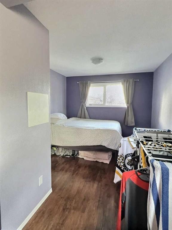 13 Aspen Crescent, Jasper, AB - Indoor Photo Showing Bedroom