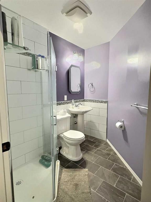 13 Aspen Crescent, Jasper, AB - Indoor Photo Showing Bathroom