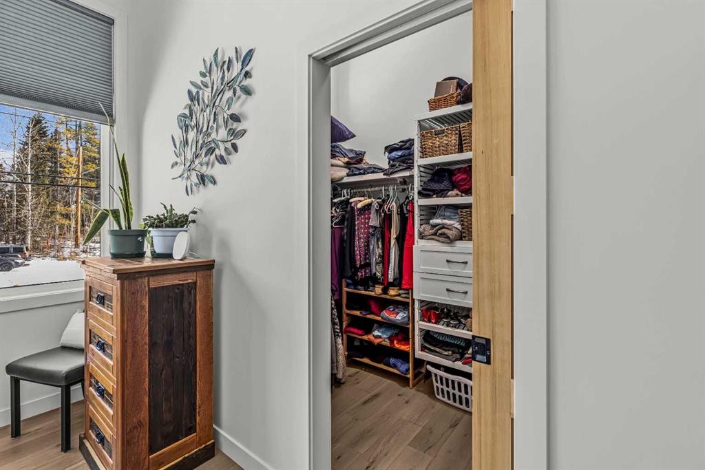 283C Three Sisters Drive, Canmore, AB - Indoor Photo Showing Other Room