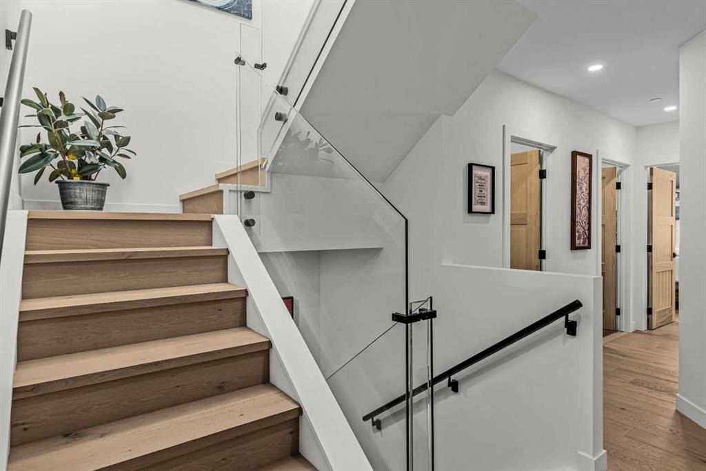 283C Three Sisters Drive, Canmore, AB - Indoor Photo Showing Other Room