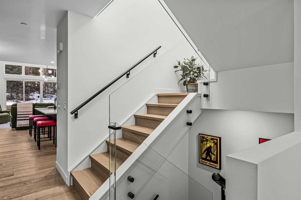 283C Three Sisters Drive, Canmore, AB - Indoor Photo Showing Other Room