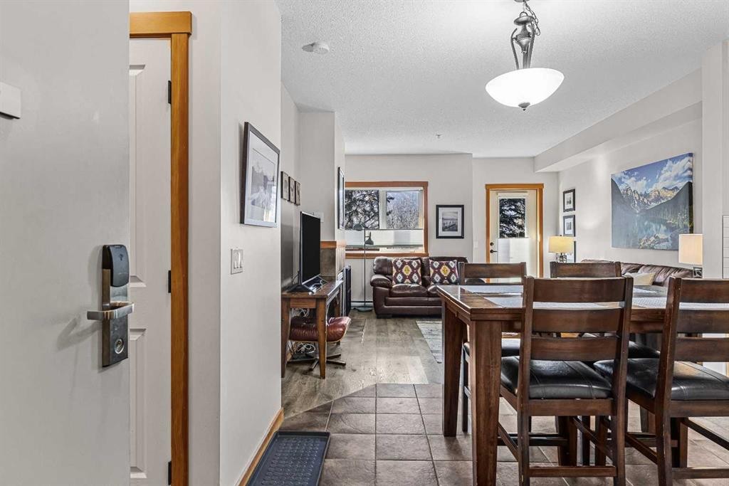 107-101 Montane Road Sw, Canmore, AB - Indoor Photo Showing Dining Room