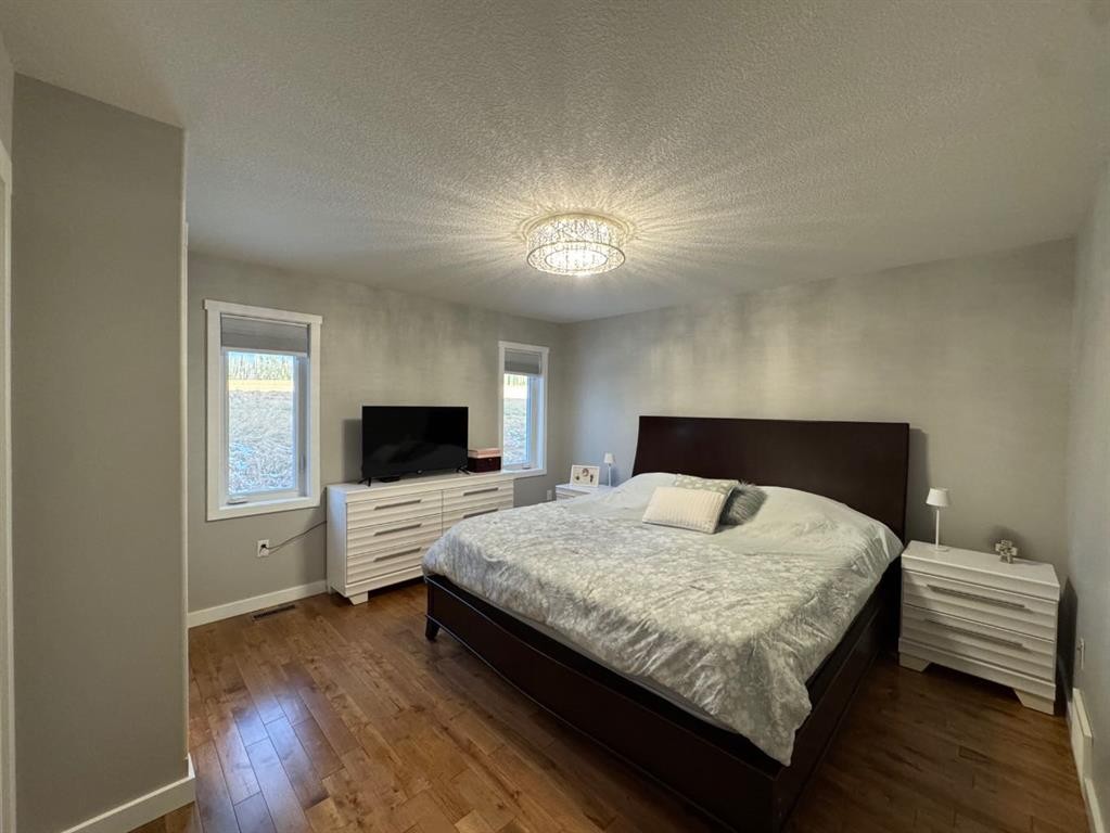 4316 18 Avenue, Edson, AB - Indoor Photo Showing Bedroom