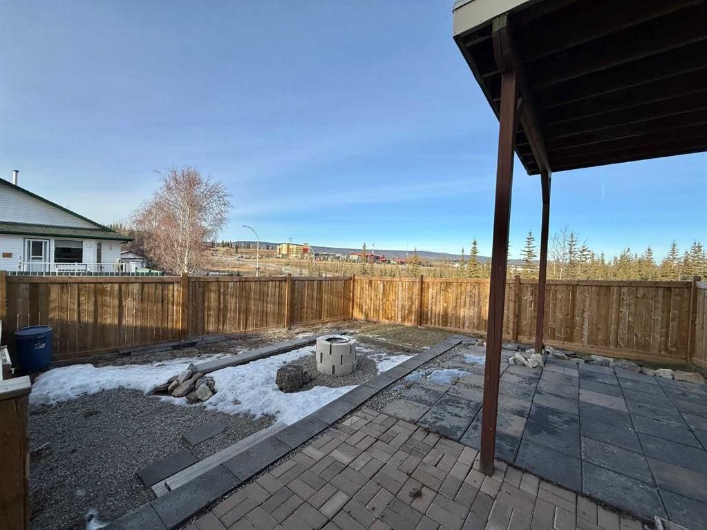 294 Tocher Avenue, Hinton, AB - Outdoor