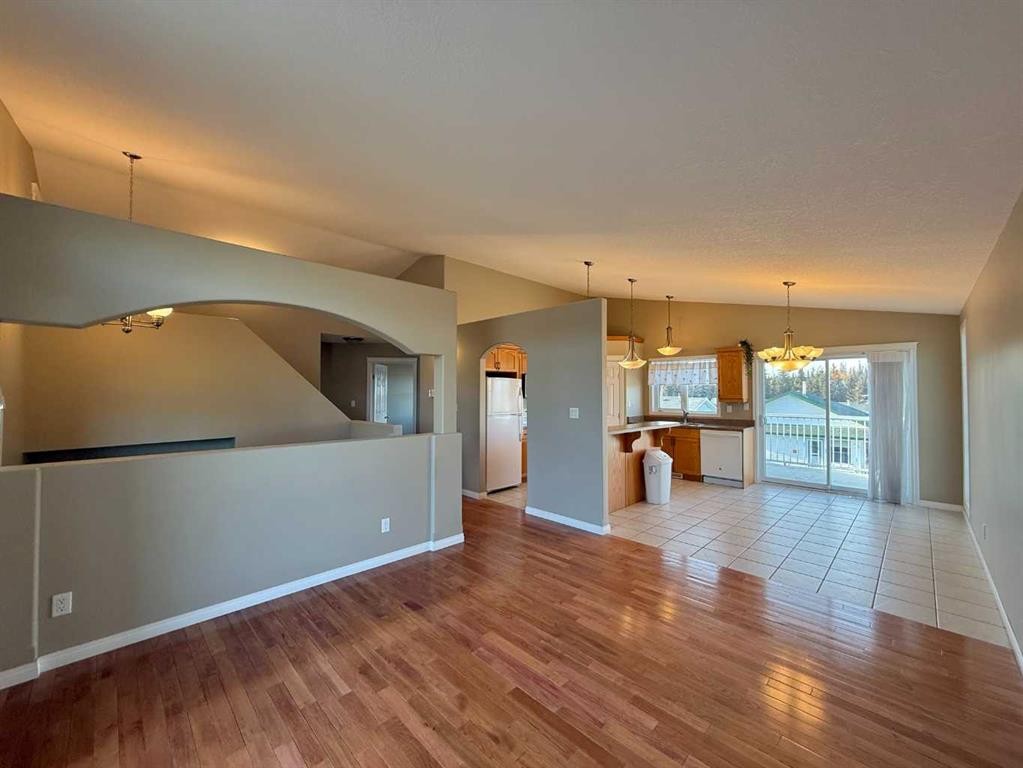 294 Tocher Avenue, Hinton, AB - Indoor