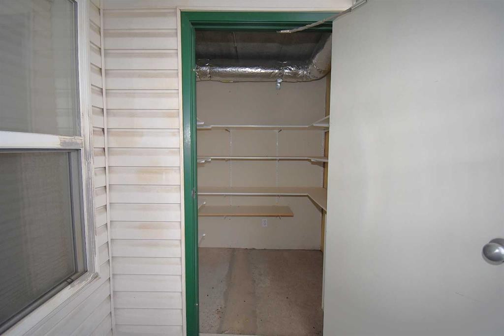 202-777 48 Street, Edson, AB -