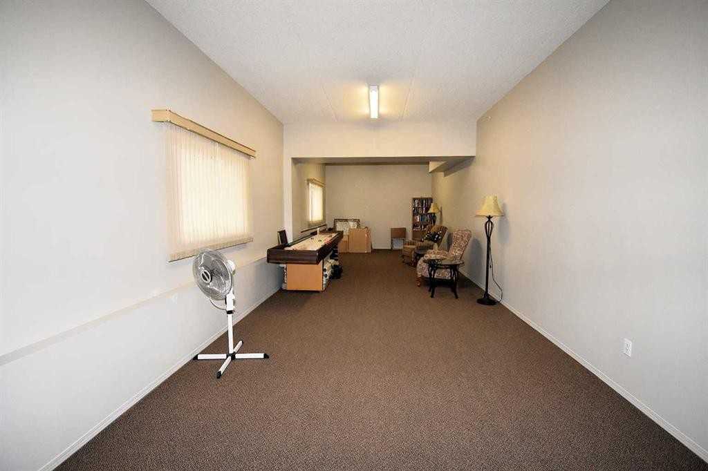 202-777 48 Street, Edson, AB - Indoor