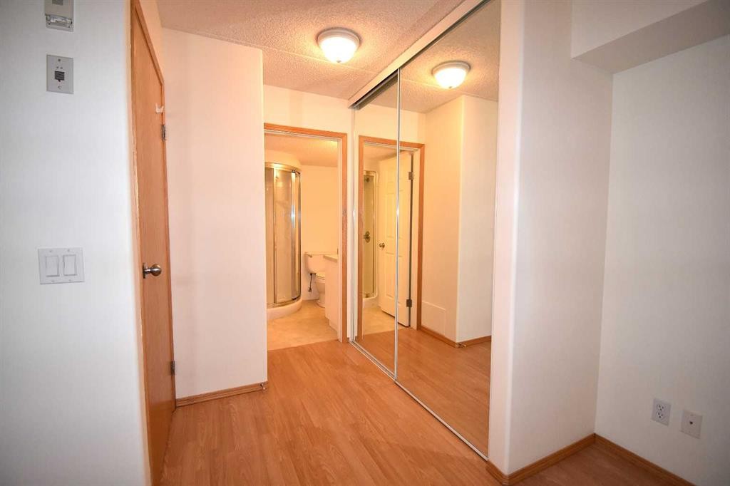 202-777 48 Street, Edson, AB - Indoor Photo Showing Other Room