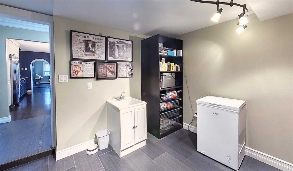 1808 63 Street, Edson, AB - Indoor