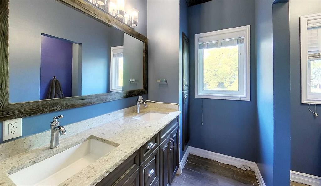 1808 63 Street, Edson, AB - Indoor Photo Showing Bathroom