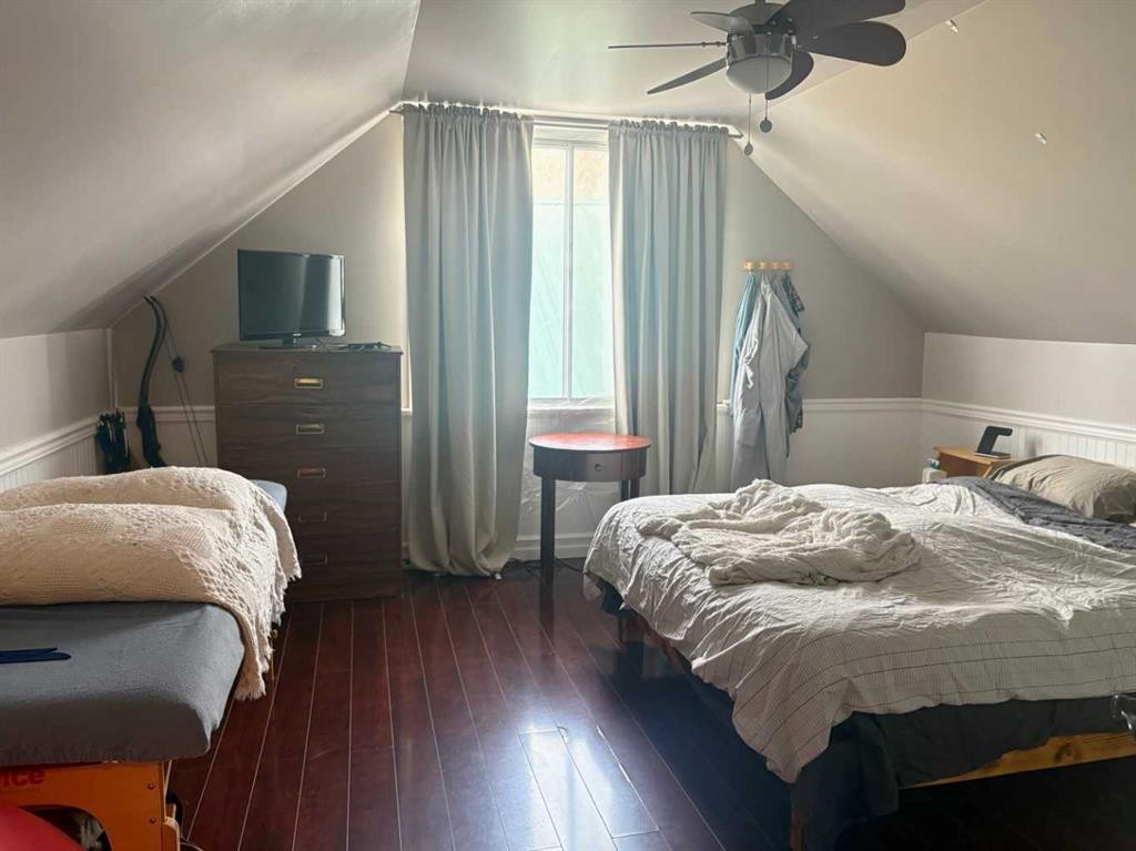4905 42 Street, Athabasca, AB - Indoor Photo Showing Bedroom