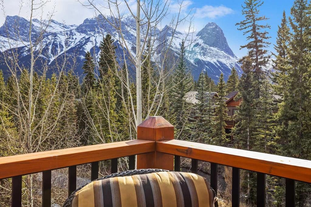 7 Creekside Mews, Canmore, AB - Outdoor