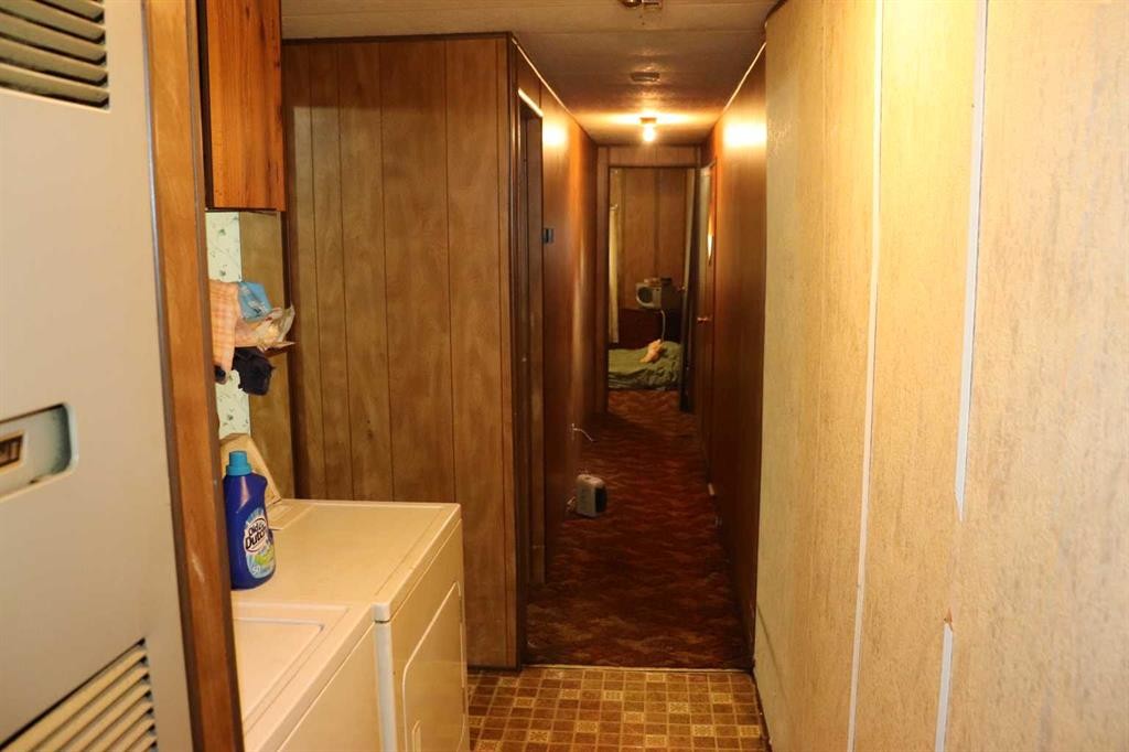 4938 49 Avenue, Robb, AB - Indoor