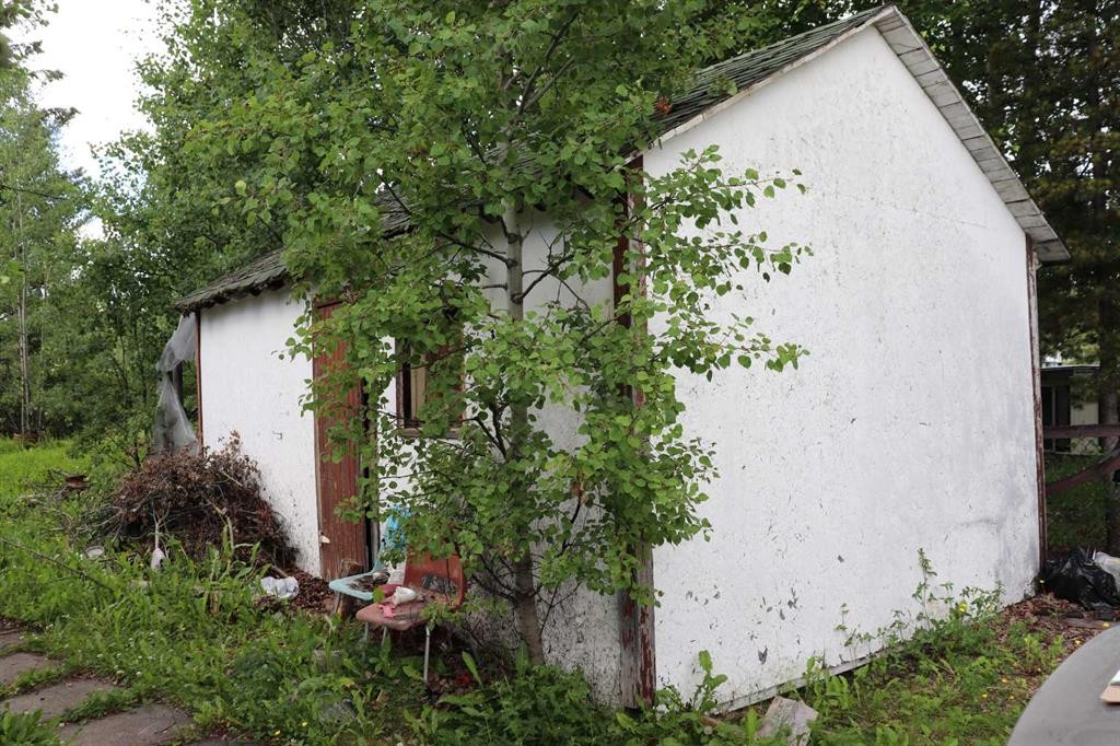 4938 49 Avenue, Robb, AB - Outdoor