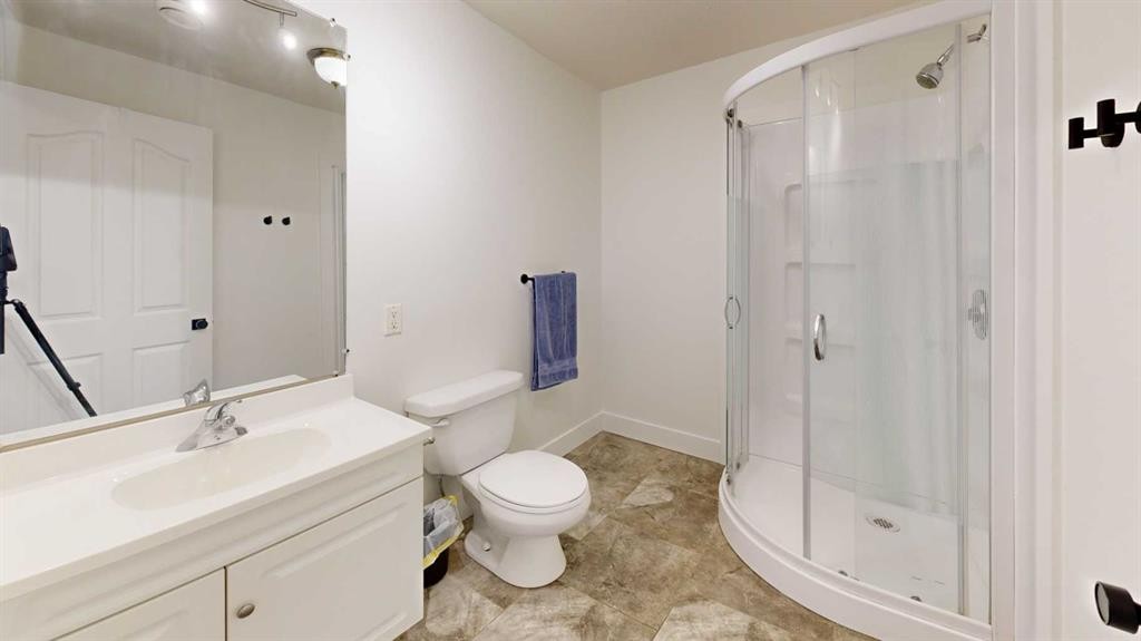 33 Park Circle, Whitecourt, AB - Indoor Photo Showing Bathroom