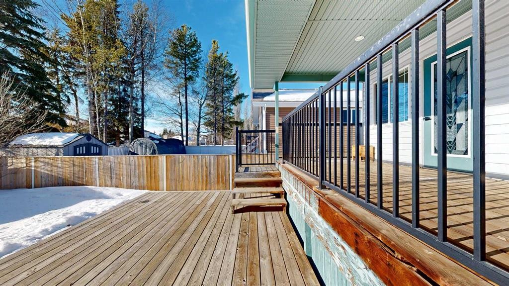 33 Park Circle, Whitecourt, AB - Outdoor With Deck Patio Veranda