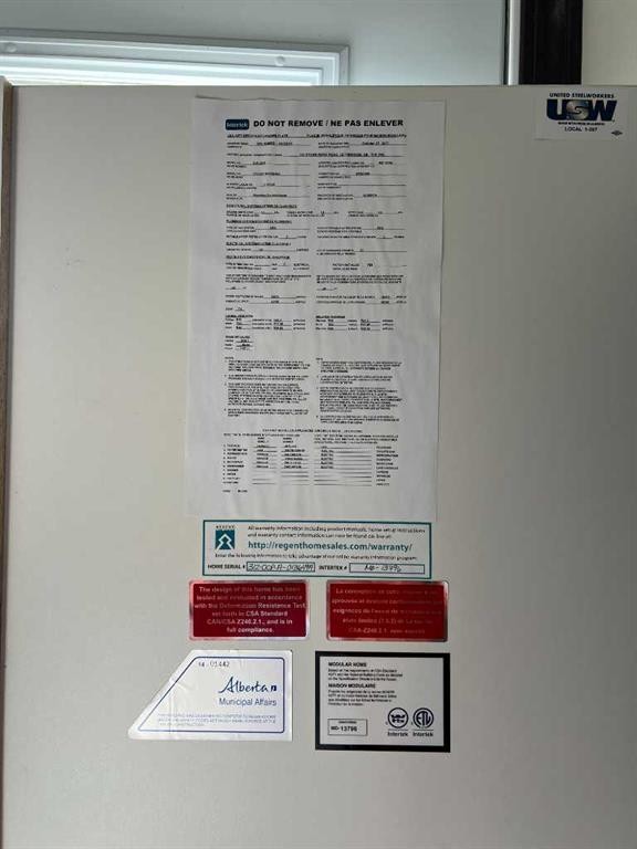 527 3 Avenue, Fox Creek, AB - Indoor Photo Showing Other Room