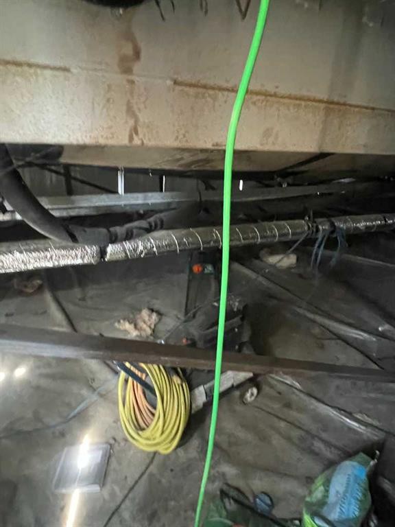 527 3 Avenue, Fox Creek, AB - Indoor