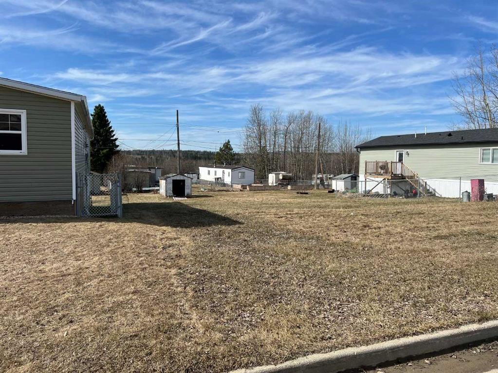 527 3 Avenue, Fox Creek, AB - Outdoor