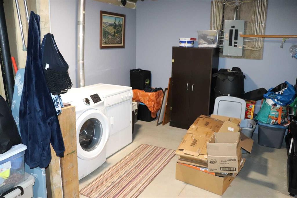 4810 9 Avenue, Edson, AB - Indoor Photo Showing Laundry Room