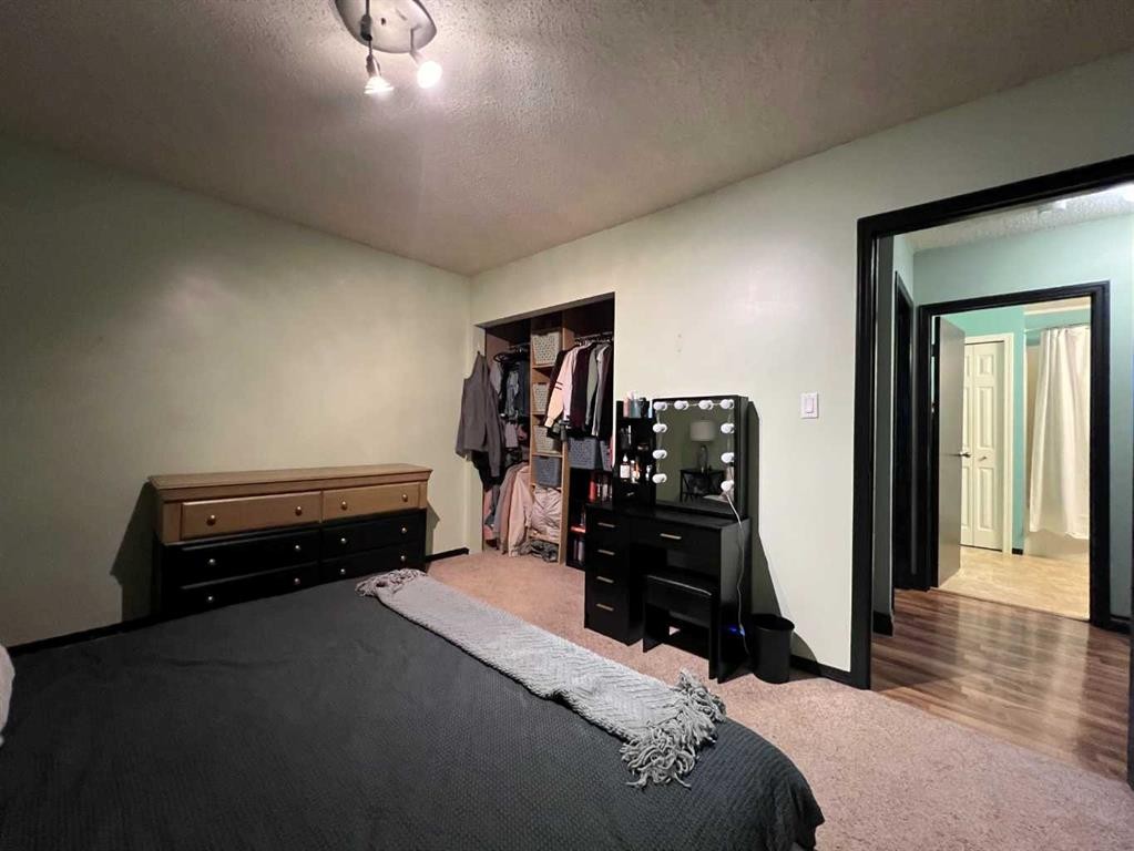 5021 10 Avenue, Edson, AB - Indoor Photo Showing Bedroom