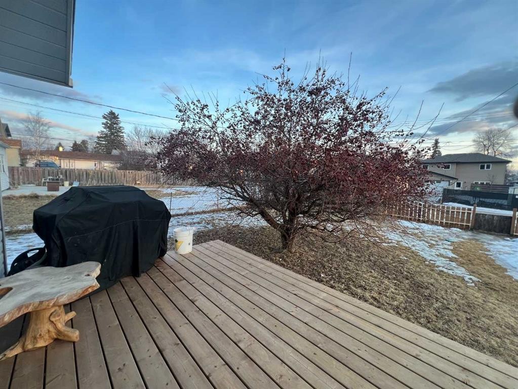 5021 10 Avenue, Edson, AB - Outdoor With Deck Patio Veranda
