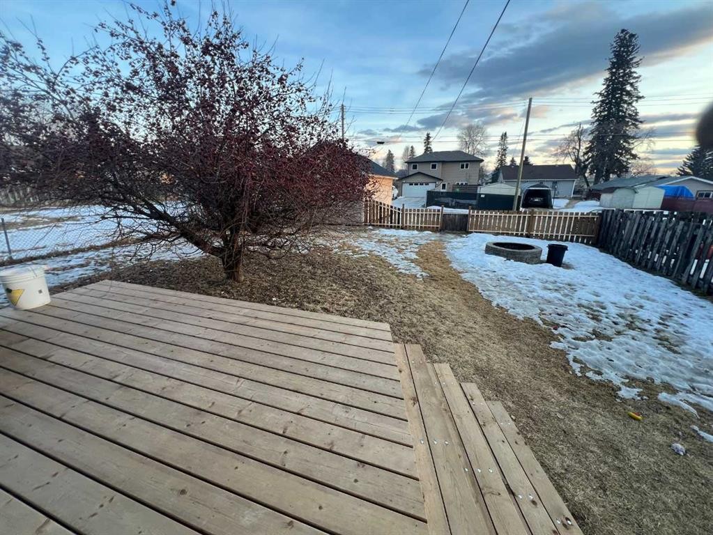 5021 10 Avenue, Edson, AB - Outdoor With Deck Patio Veranda