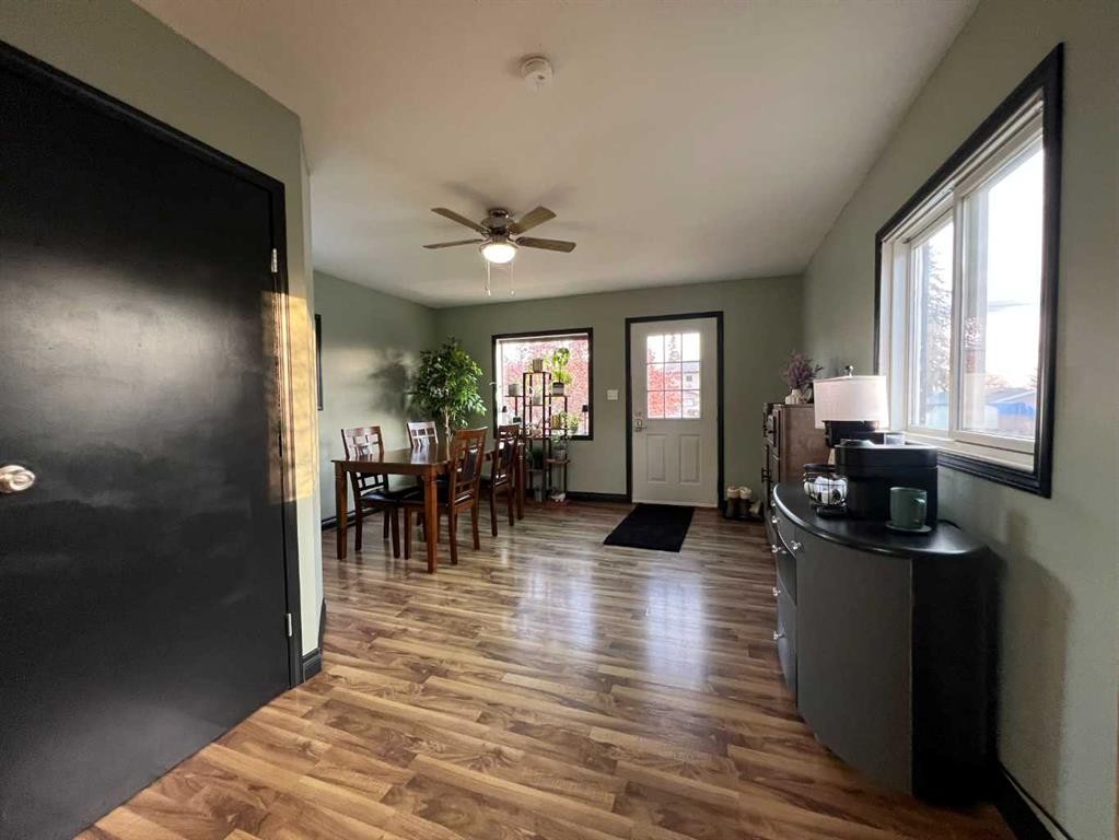 5021 10 Avenue, Edson, AB - Indoor