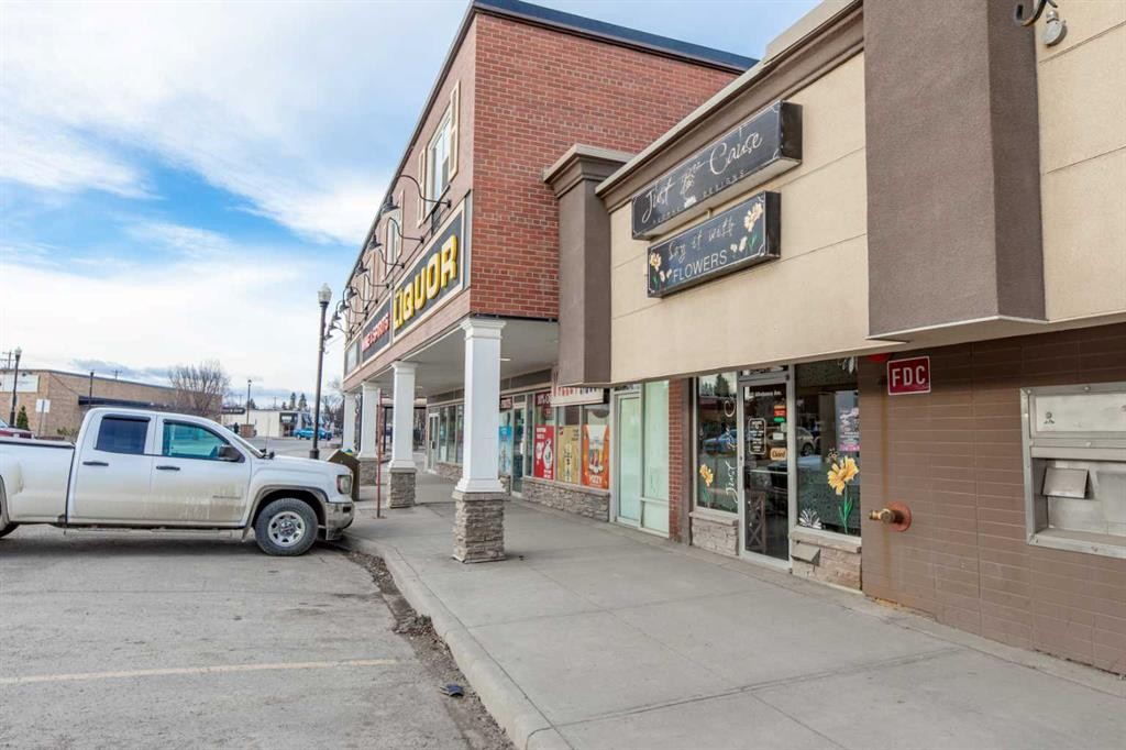 112 Athabasca Avenue, Hinton, AB