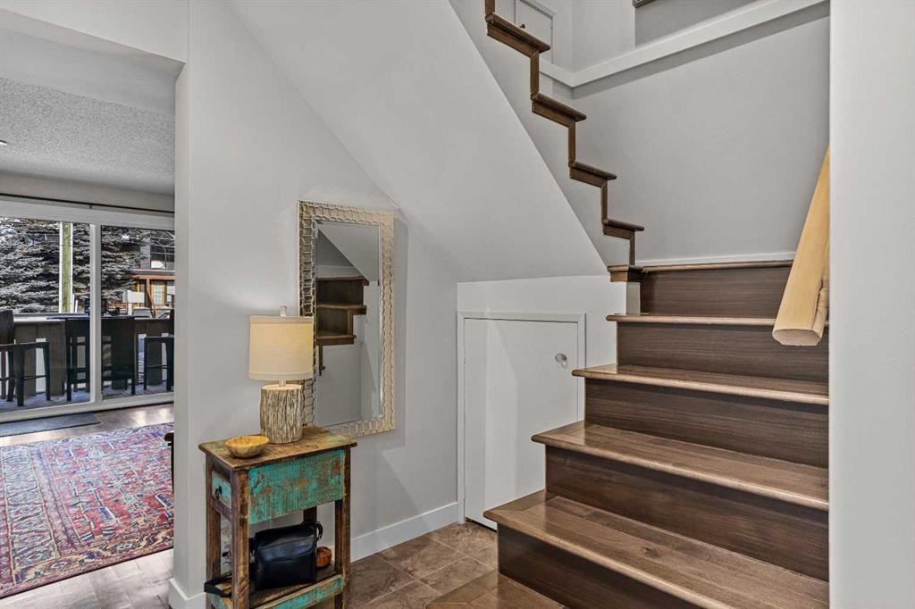 4-630 3Rd Street, Canmore, AB - Indoor Photo Showing Other Room