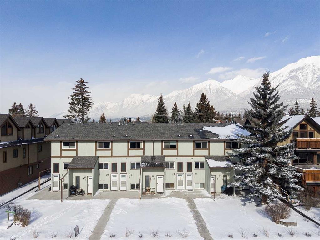 4-630 3Rd Street, Canmore, AB - Outdoor With Facade