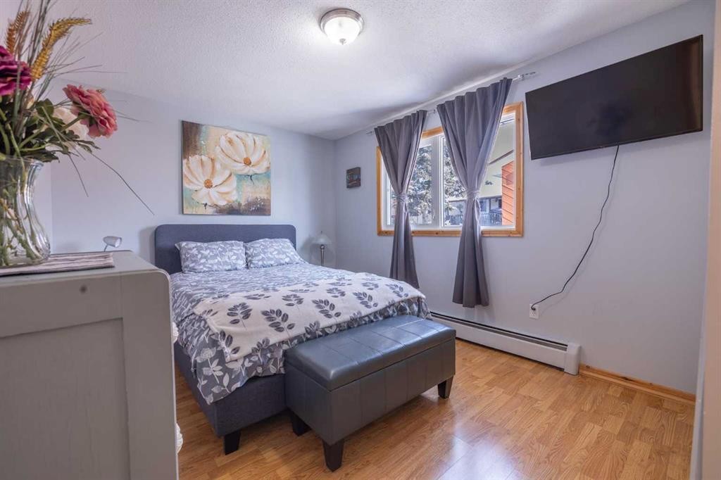 1401 54 Street, Edson, AB - Indoor Photo Showing Bedroom