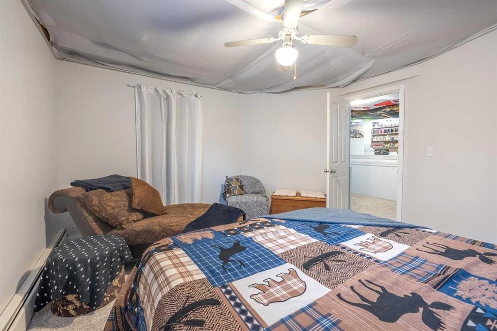 1401 54 Street, Edson, AB - Indoor Photo Showing Bedroom