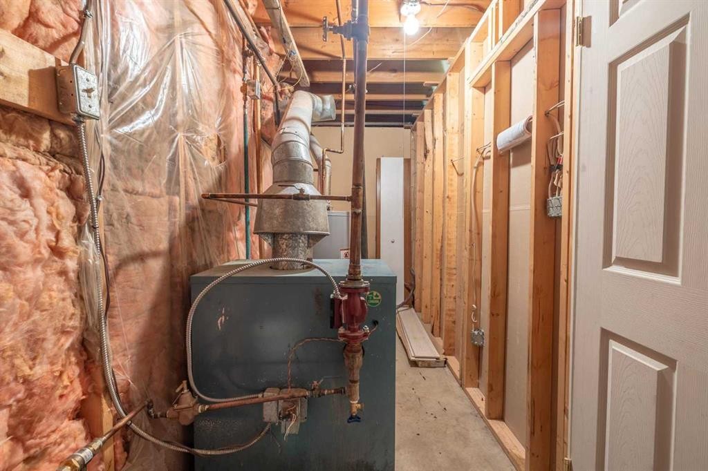 1401 54 Street, Edson, AB - Indoor Photo Showing Basement