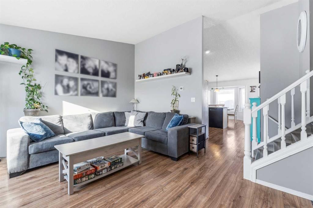 3849 55 Avenue, Whitecourt, AB - Indoor Photo Showing Living Room