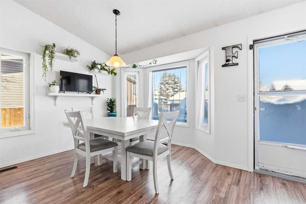 3849 55 Avenue, Whitecourt, AB - Indoor Photo Showing Dining Room