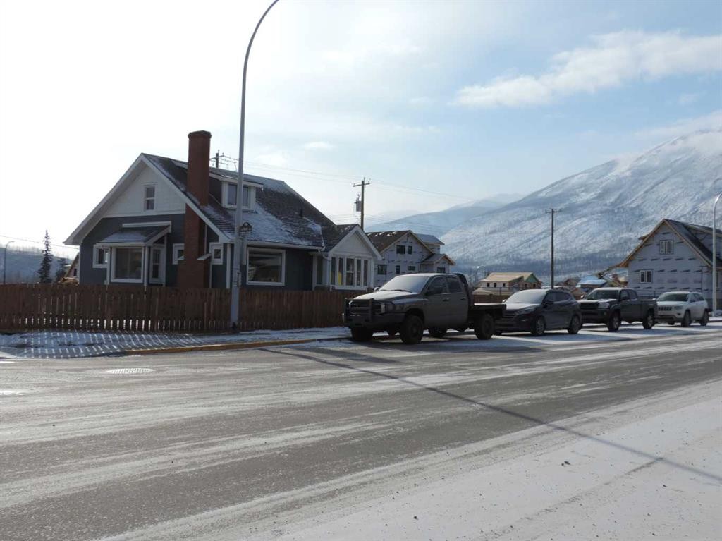 701 Geikie Street, Jasper, AB - Outdoor
