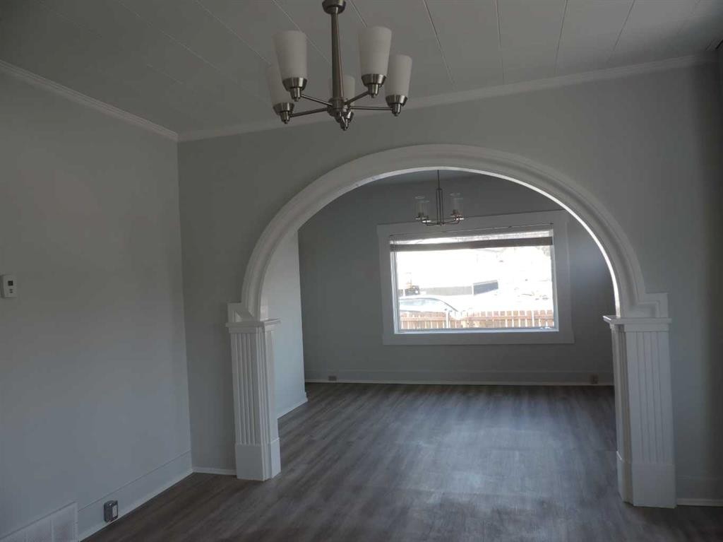 701 Geikie Street, Jasper, AB - Indoor Photo Showing Other Room