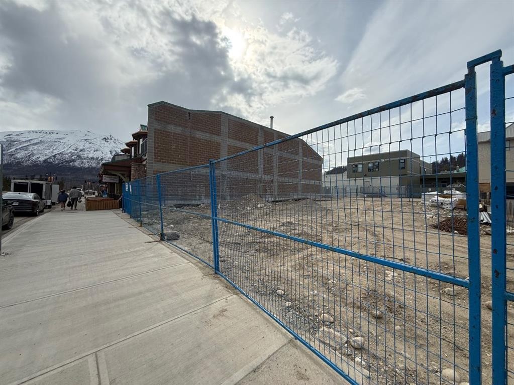 630 Connaught Drive, Jasper, AB