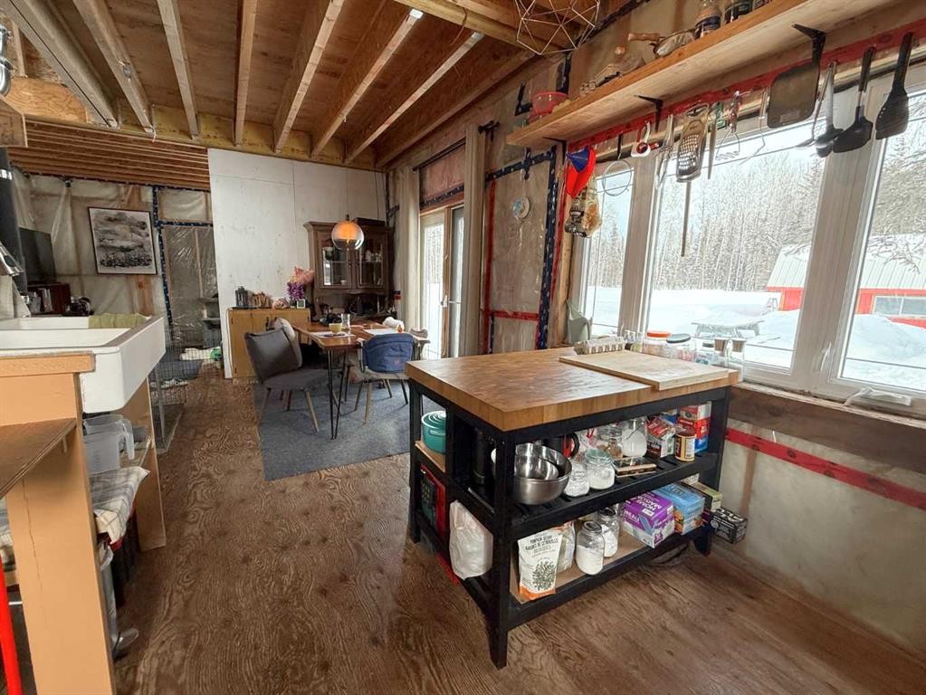 683023 Range Road 231, Rural Athabasca County, AB - Indoor