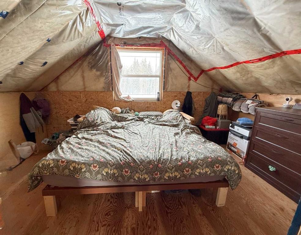 683023 Range Road 231, Rural Athabasca County, AB - Indoor Photo Showing Bedroom