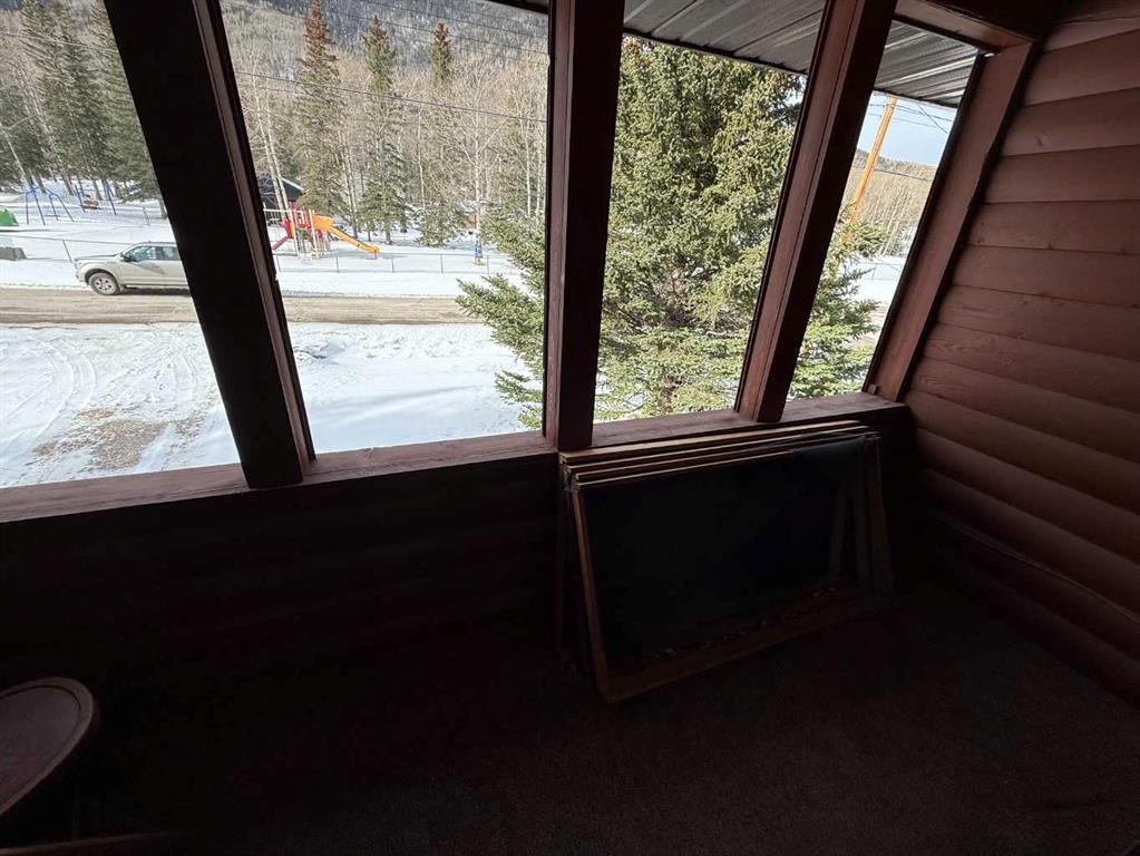 4933 Centre Street, Brule, AB - Indoor Photo Showing Other Room